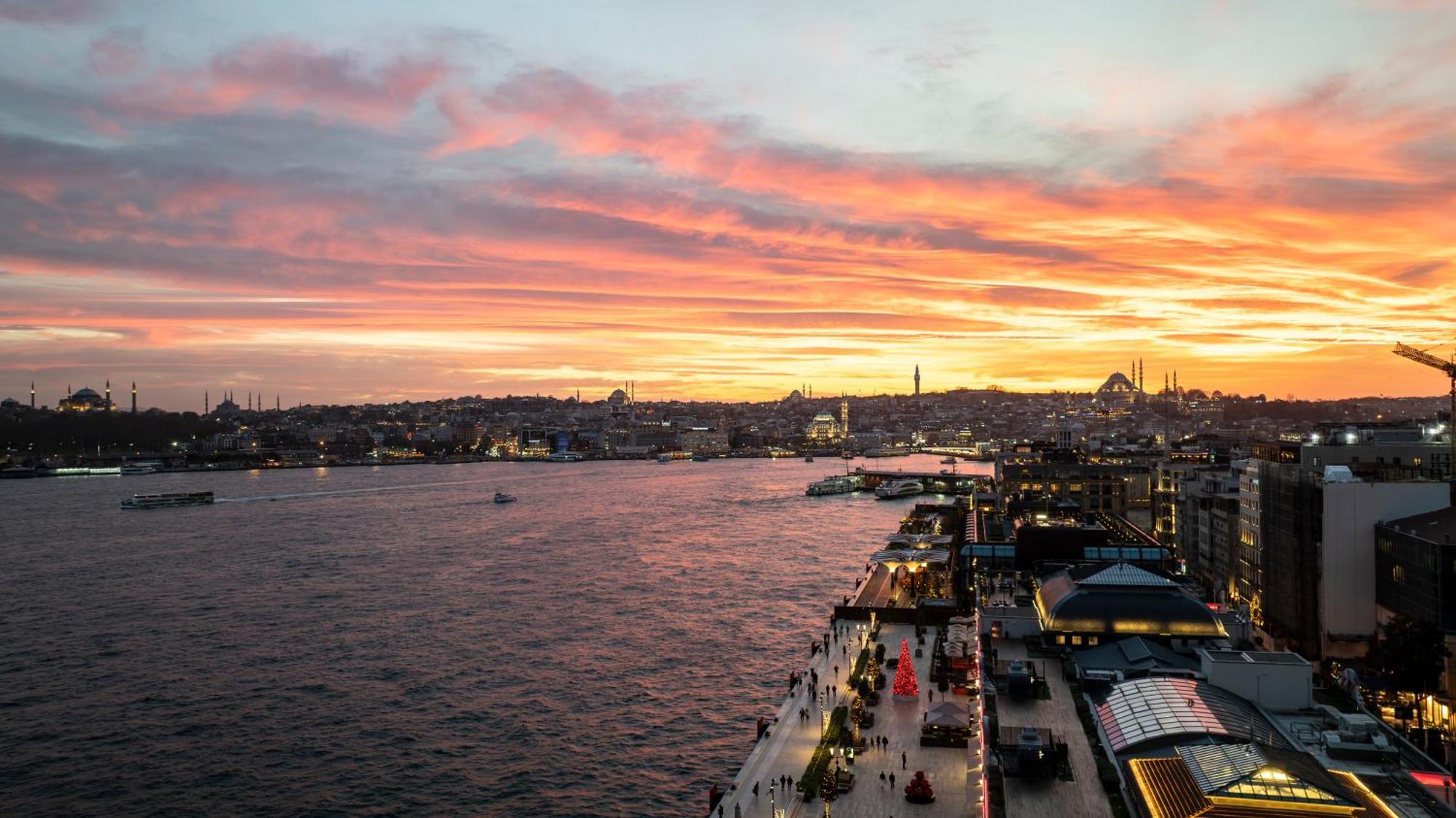 Dream Inn Karakoey Bosphorus Istanboel Buitenkant foto