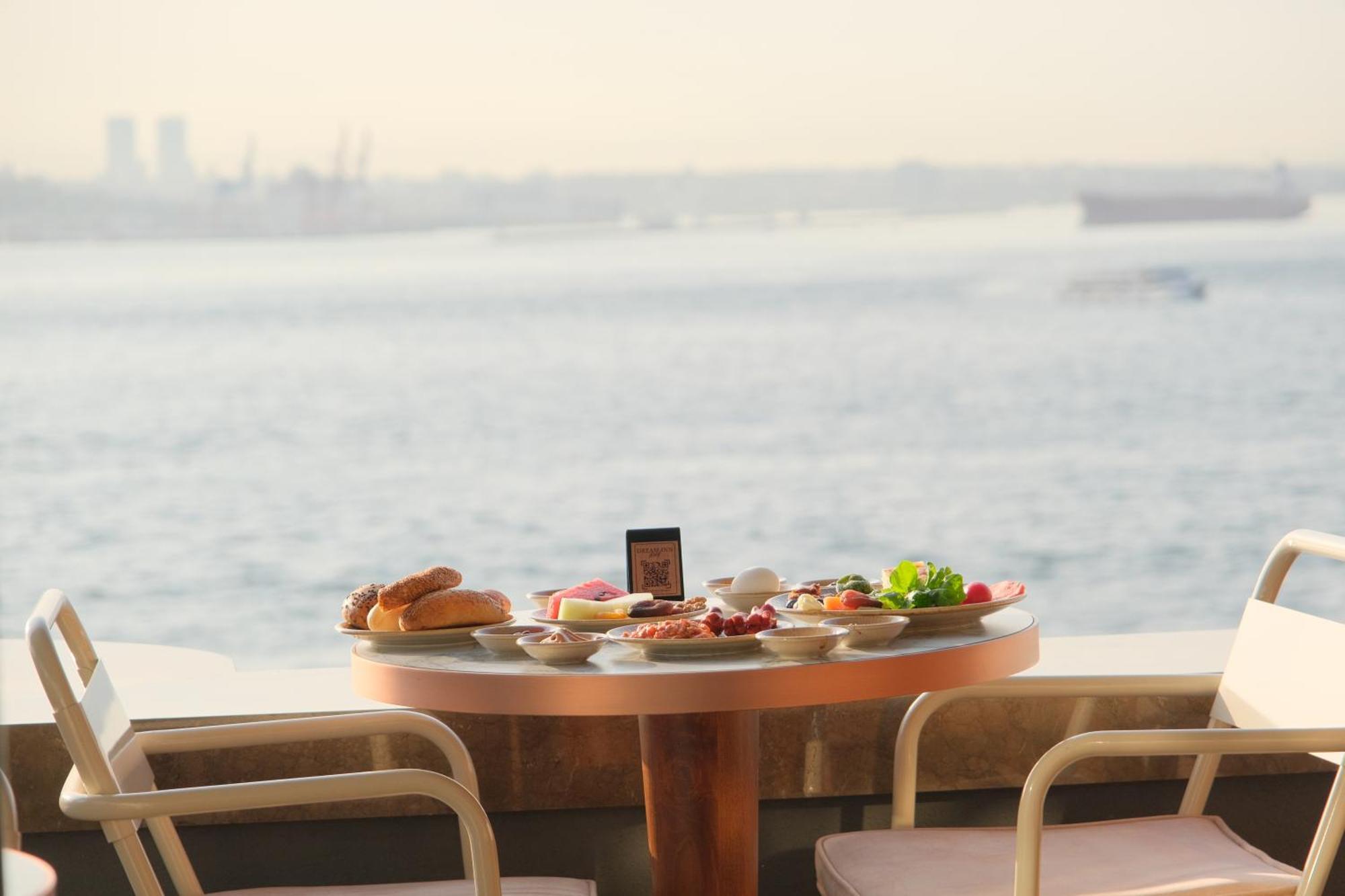 Dream Inn Karakoey Bosphorus Istanboel Buitenkant foto